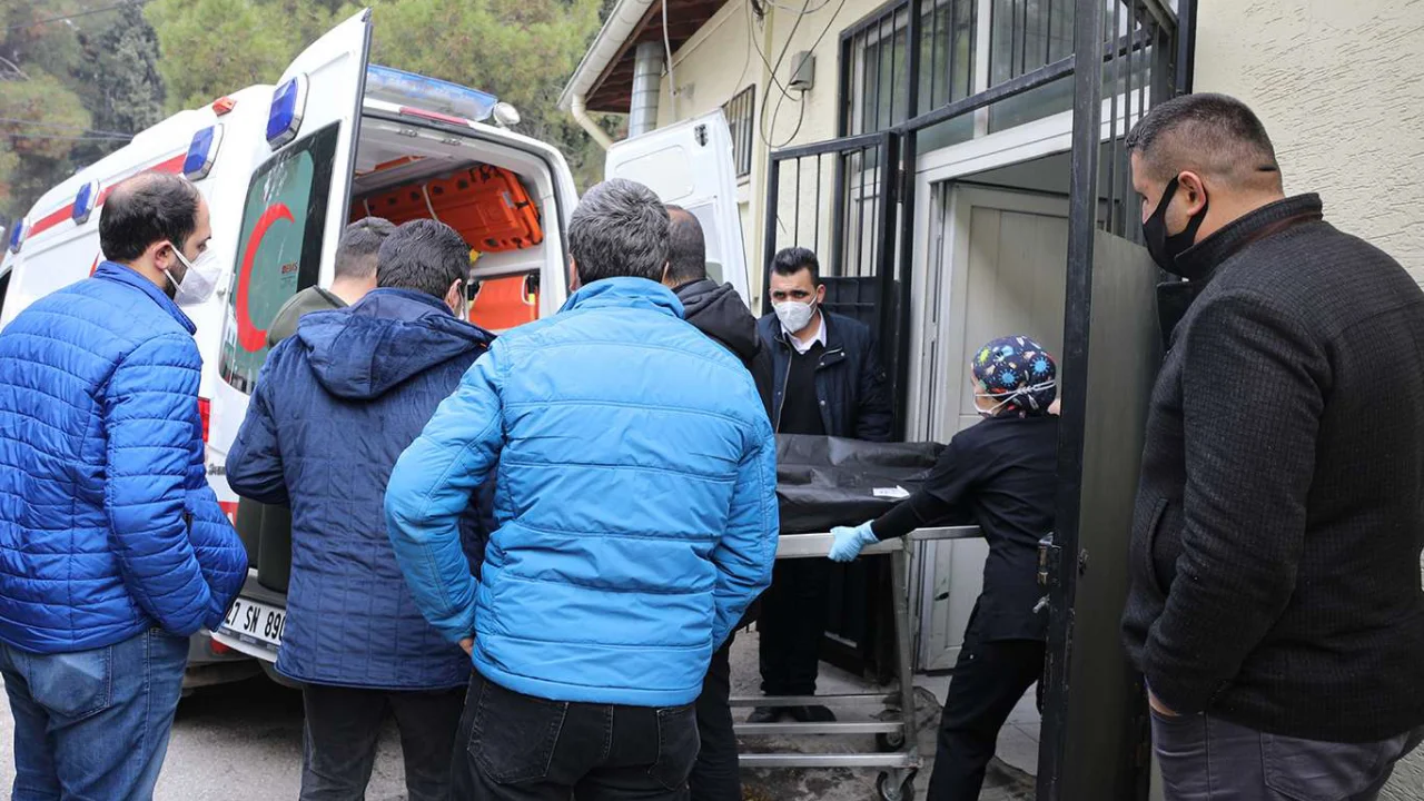 Gaziantep’teki hastane yangınında hayatını kaybedenlerin sayısı 11’e yükseldi