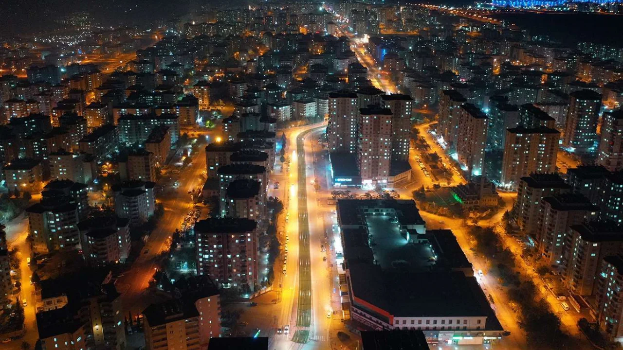 İki günlük sokağa çıkma kısıtlaması başladı