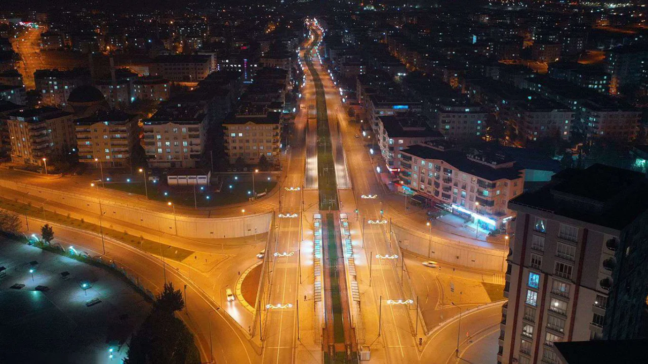 İki günlük sokağa çıkma kısıtlaması başladı