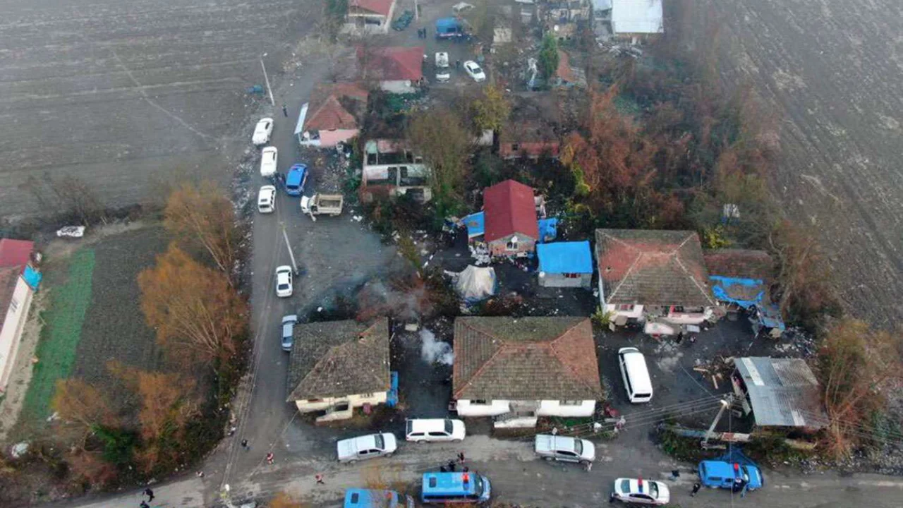 Sakarya'da uyuşturucu operasyonu: 11 kişi yakalandı