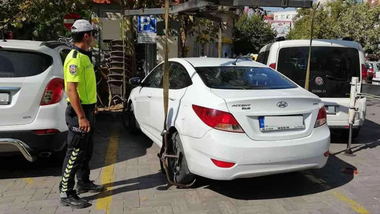 Siirt’te bazı caddelerde araç park süresi 30 dakika ile sınırlandırıldı