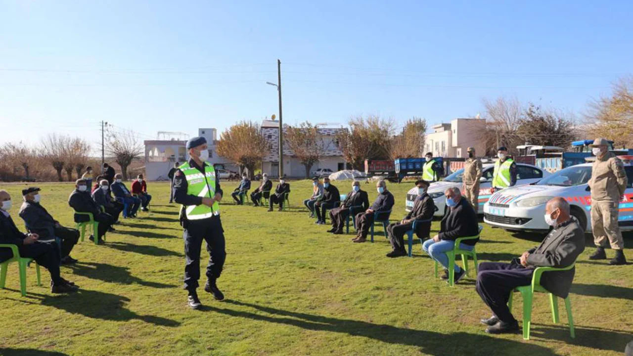 Traktör kazalarını önleme adına köylerde eğitim veriliyor