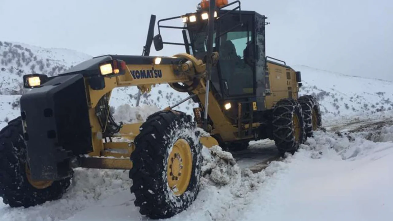 Adıyaman'da 207 köy yolu ulaşıma kapandı