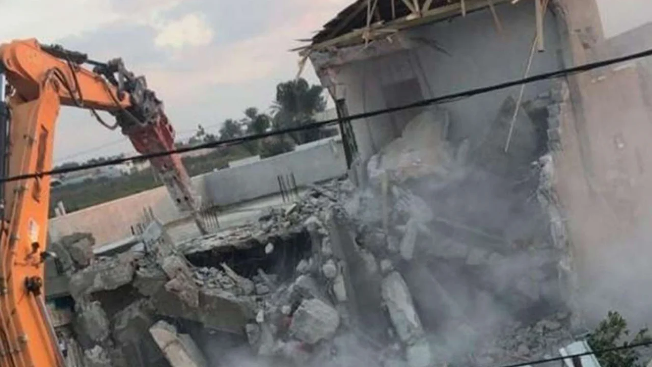 BM raporuna göre siyonist işgal rejimi 2 haftada Filistinlilere ait 24 evi yıktı