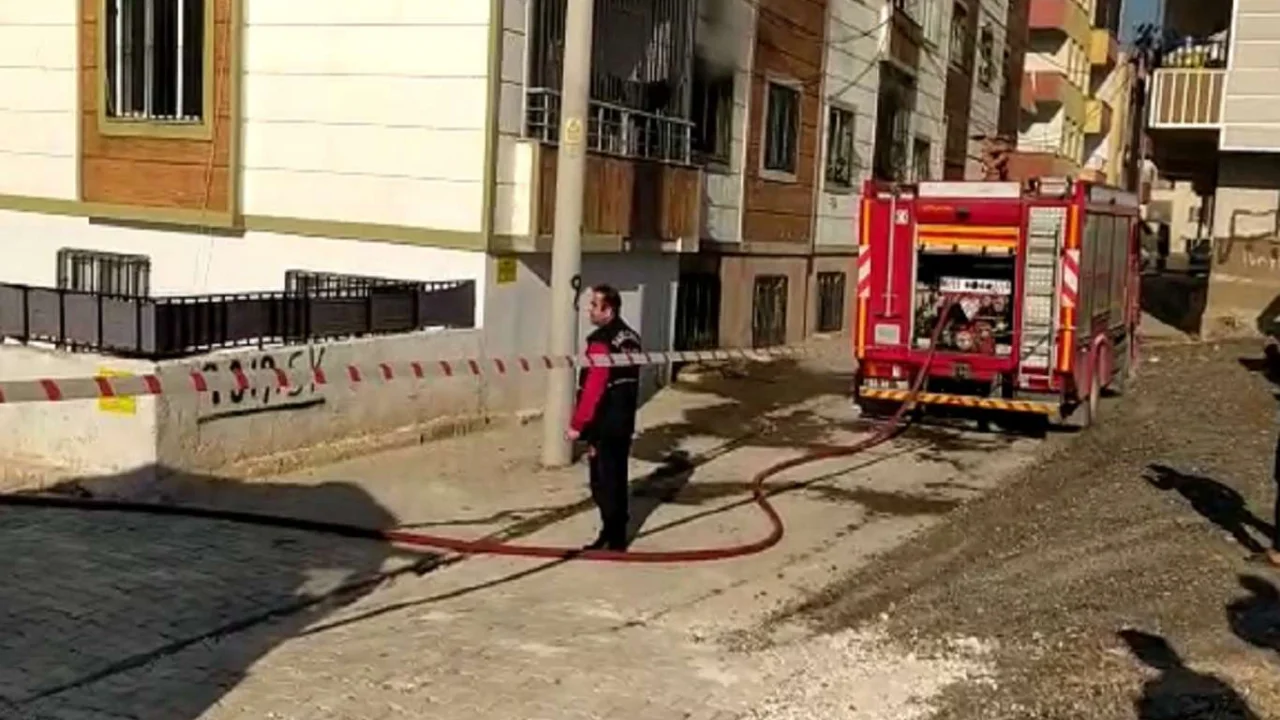 Çocukların çakmakla oyunu yangına neden oldu