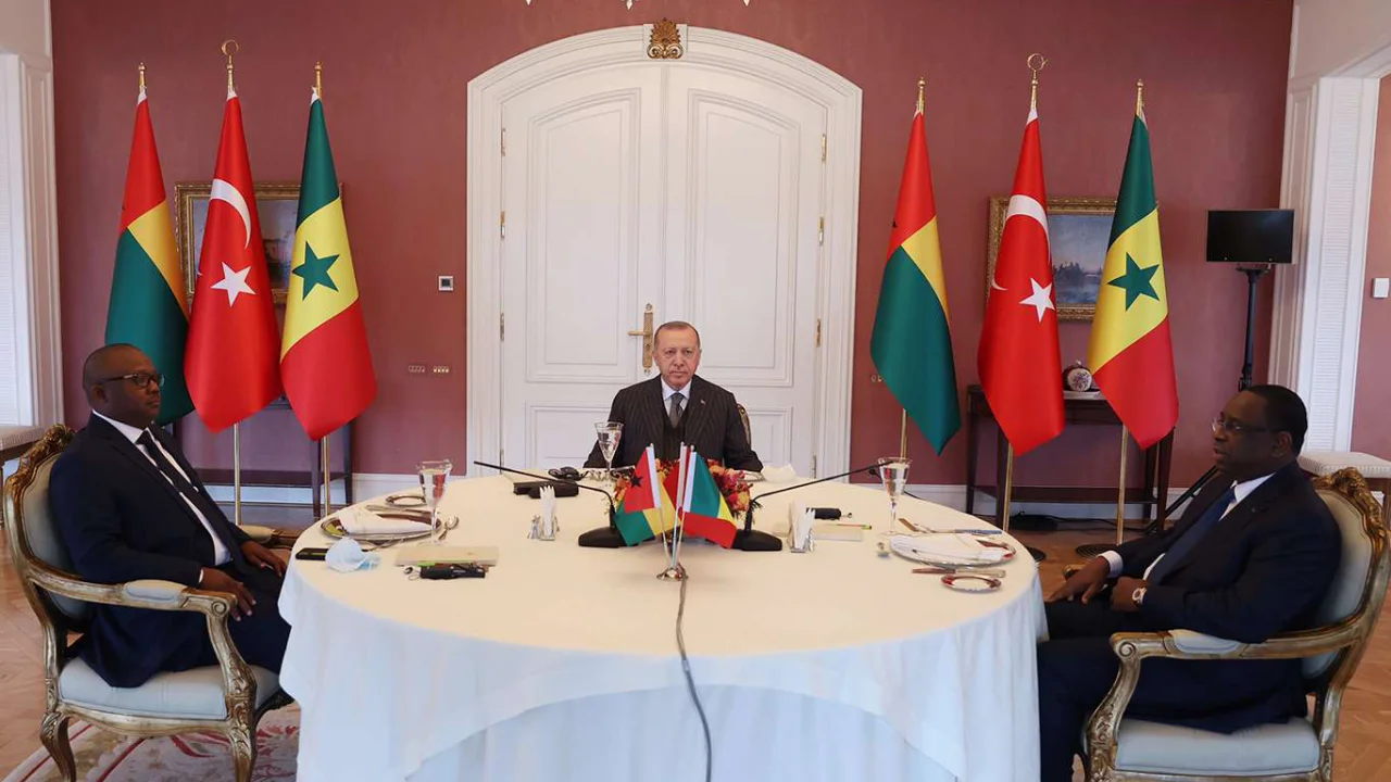 Cumhurbaşkanı Erdoğan Embalo ve Sall ile görüştü