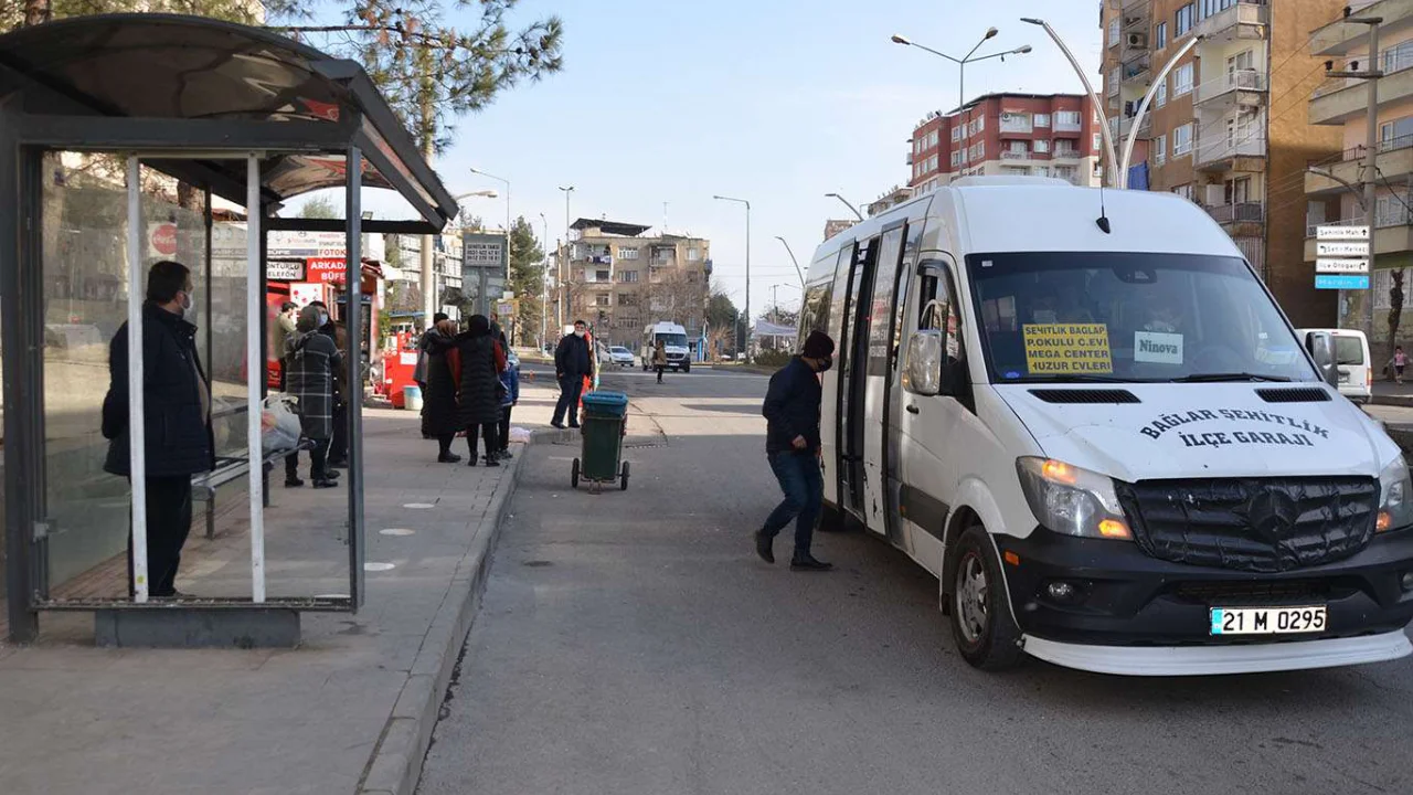 Diyarbakır’da şehir içi toplu taşıma ücretlerine yüzde 25 oranında zam yapıldı