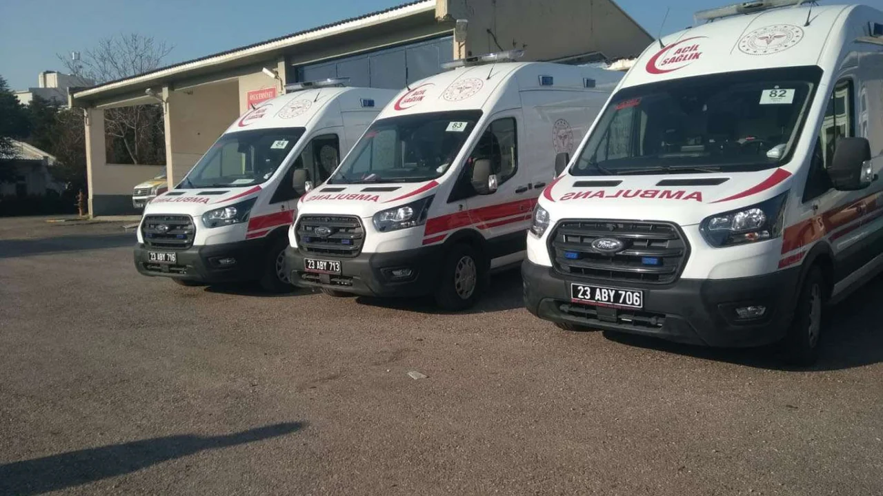 Elazığ’a 4 ambulans tahsis edildi