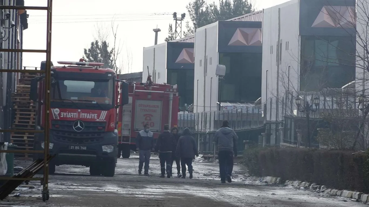 Fabrikada çıkan yangın büyük maddi zarara neden oldu