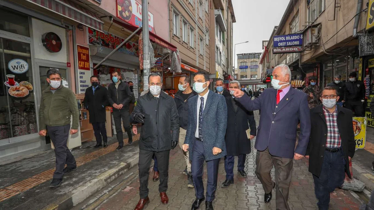 İpekyolu Kaymakamı Aslan esnafın sorunlarını yerinde dinledi