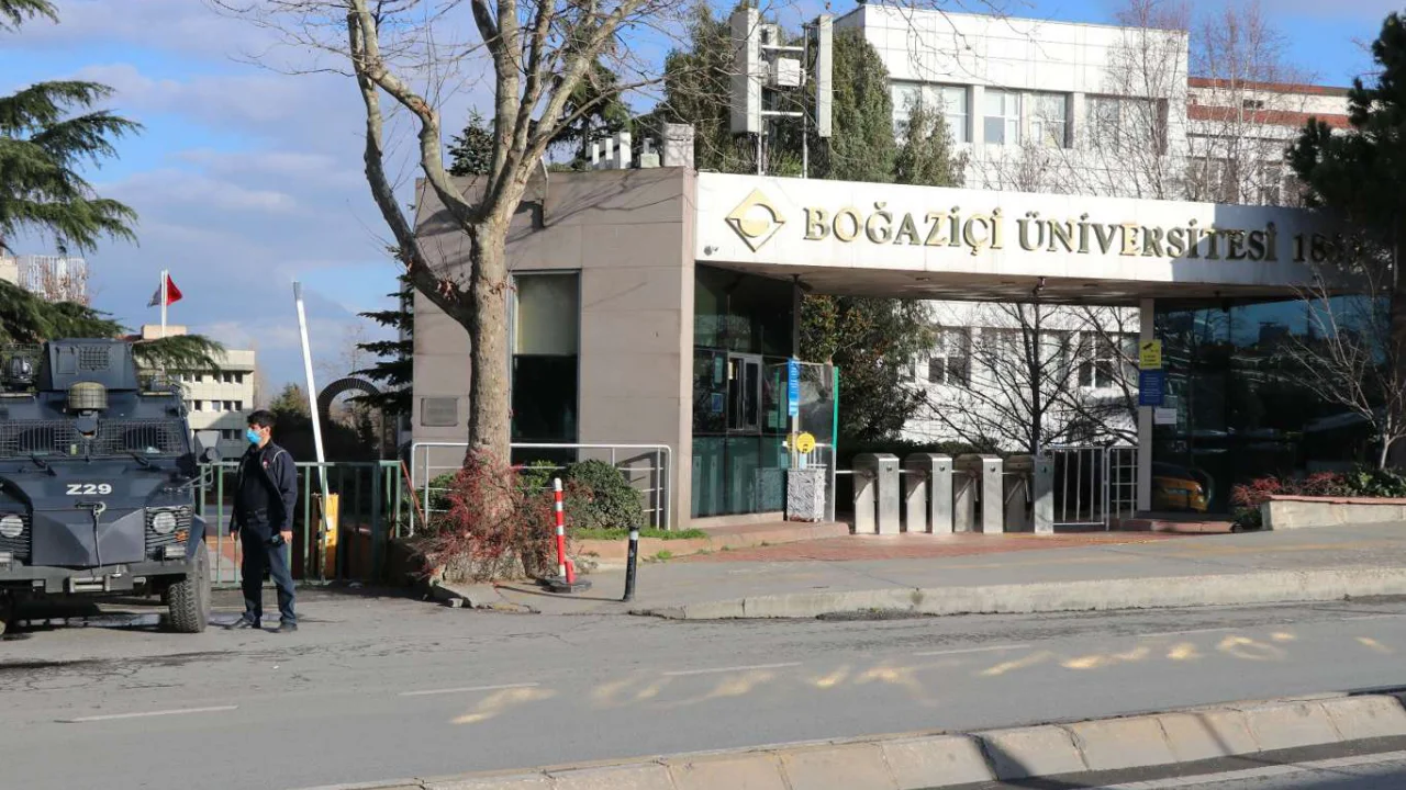 ​İstanbul Valiliğinden Boğaziçi Üniversitesi önündeki gösterilere ilişkin açıklama