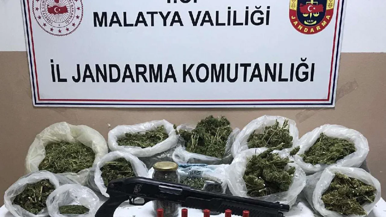 Malatya'da 5 kilo esrar ele geçirildi