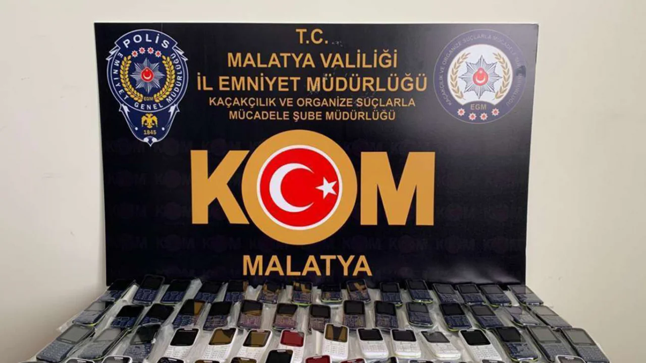 Malatya’da gümrük kaçağı cep telefonu ele geçirildi