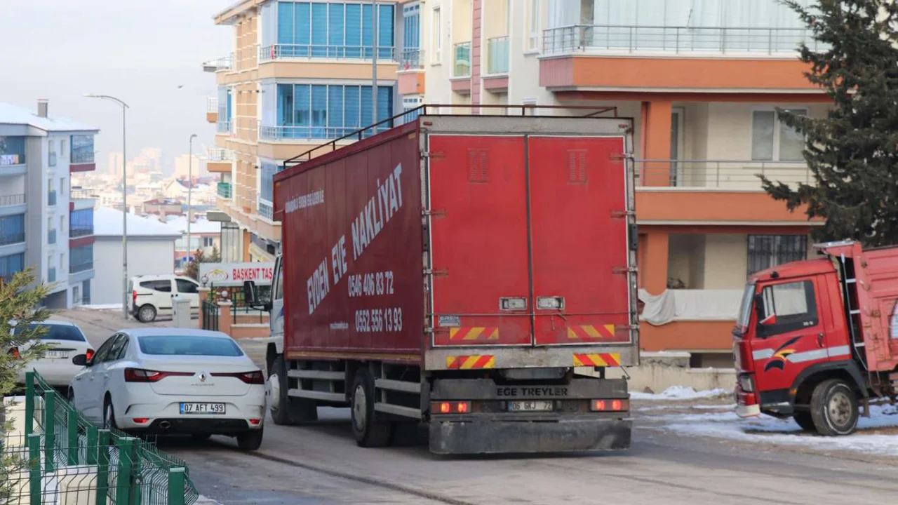 Nakliyeci esnafı sorunlarına çözüm bekliyor