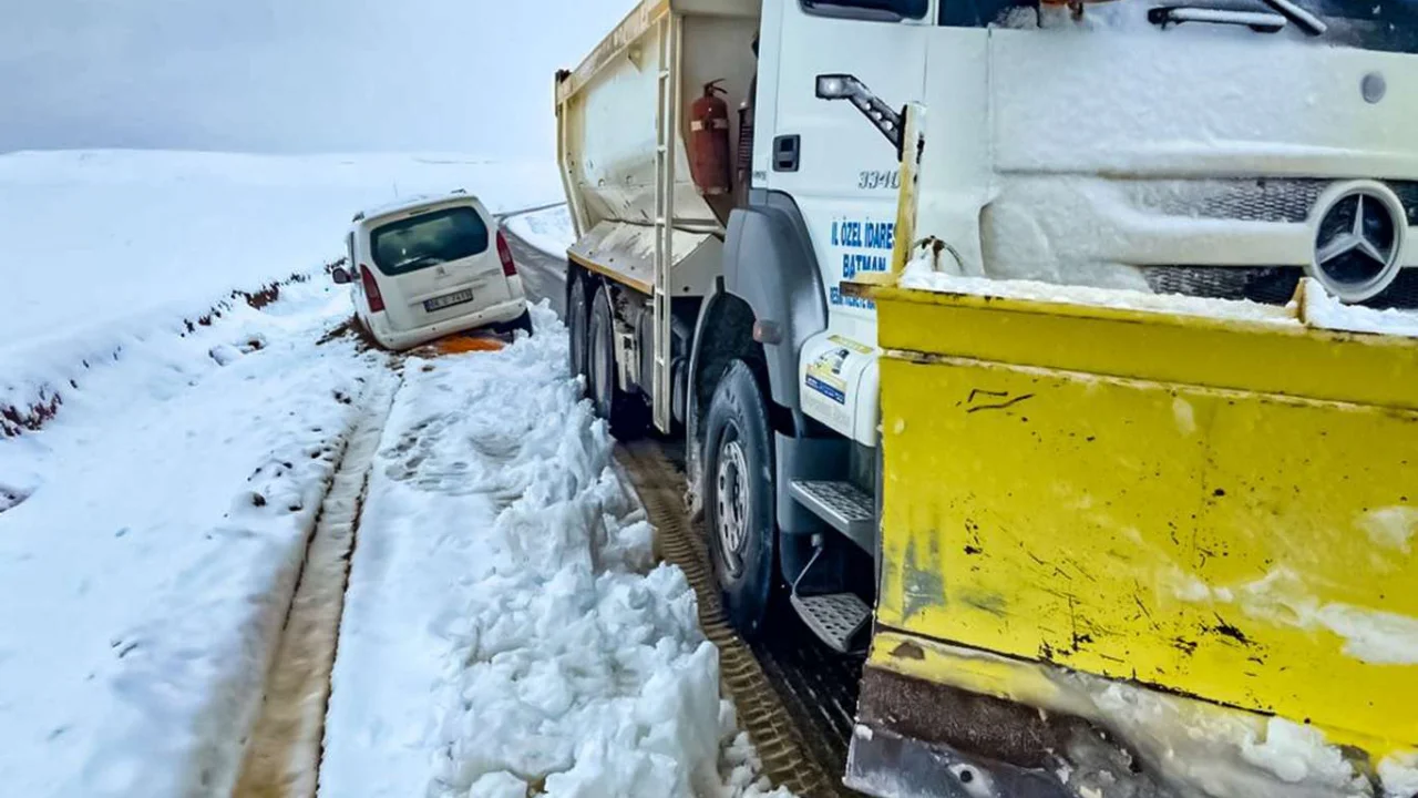 Onlarca köy ve mezra yolu ulaşıma kapandı