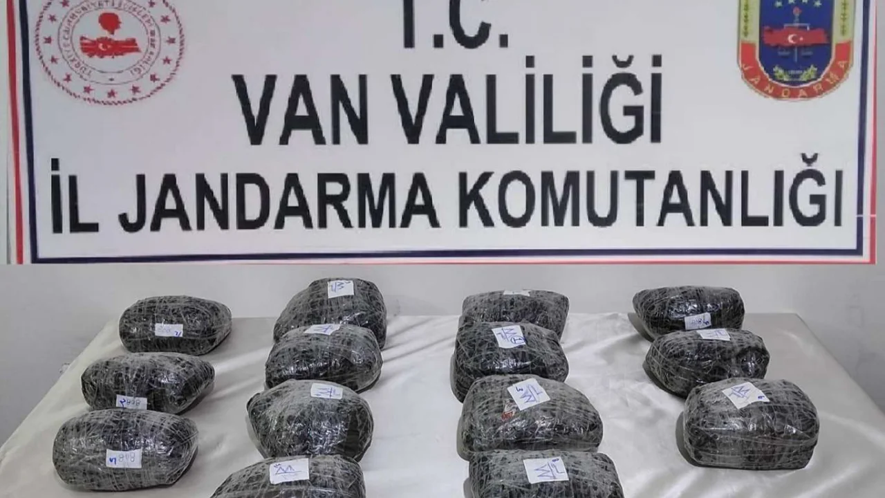 Van'da 15 kilogram Metamfetamin maddesi ele geçirildi