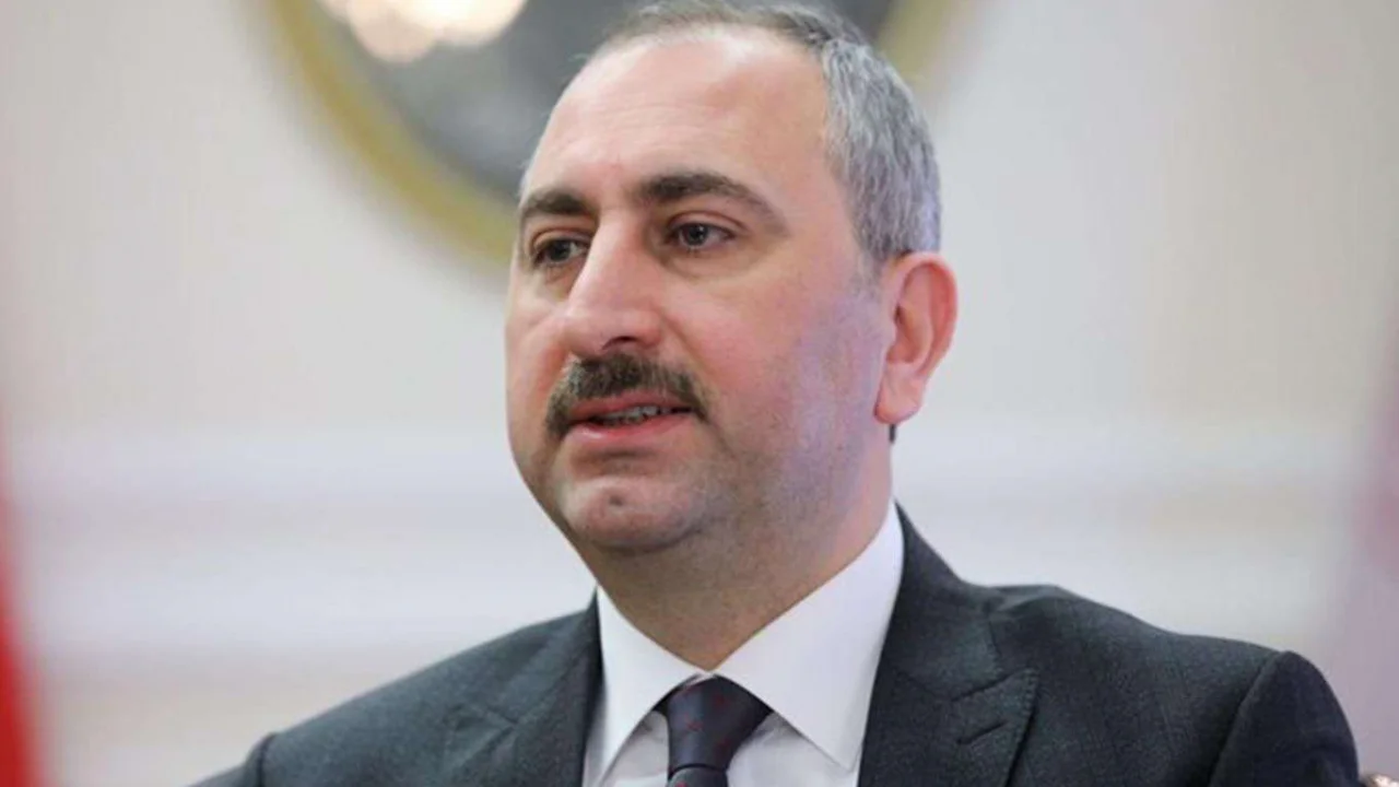 Adalet Bakanı Gül'den personel alımı açıklaması