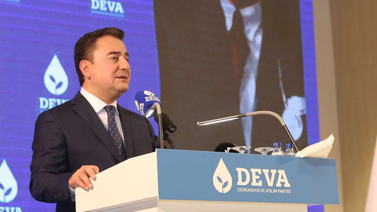 Ali Babacan'dan Boğaziçi "protestocu"larına destek