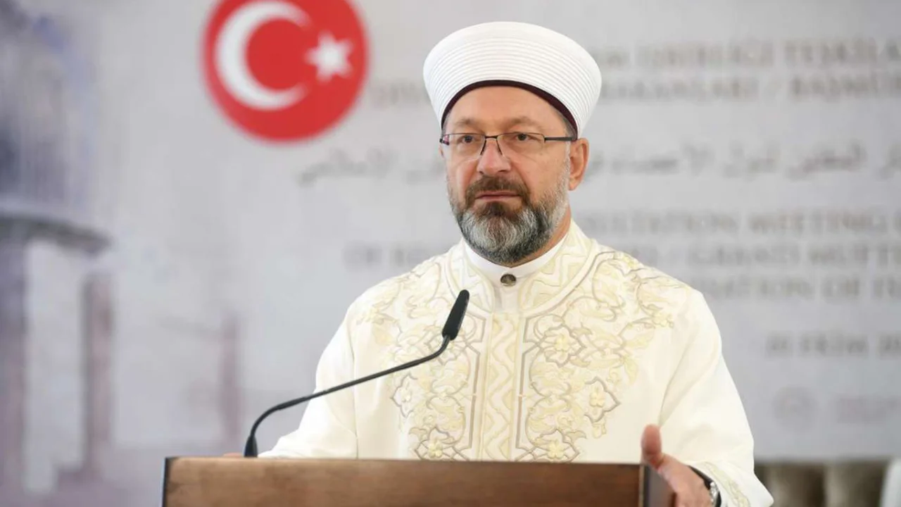 Diyanet İşleri Başkanı Erbaş'tan Regaip Kandili mesajı