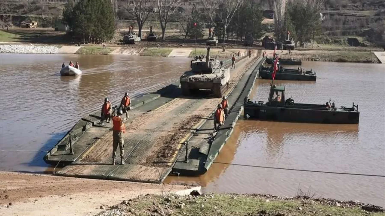 "Durgun Sulardan Geçiş Tatbikatı" Kırklareli'nde gerçekleşti