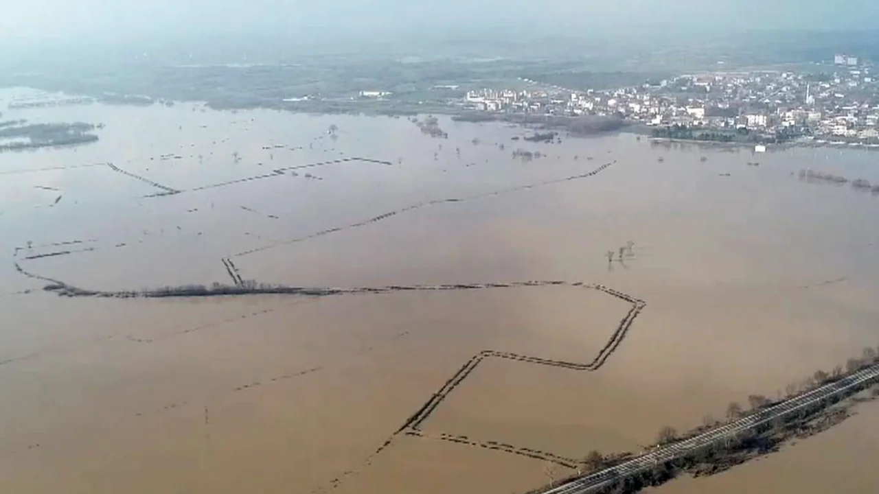 Ergene Nehri taştı