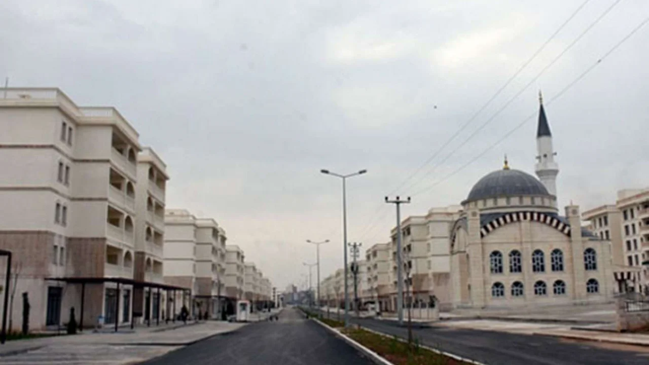 Nusaybin'de evleri yıkılanlar için rezerv alanından arsa talep başvuruları başladı