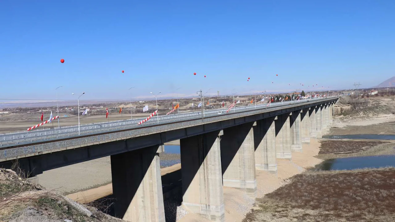 ​Tohma Köprüsü hizmete açıldı