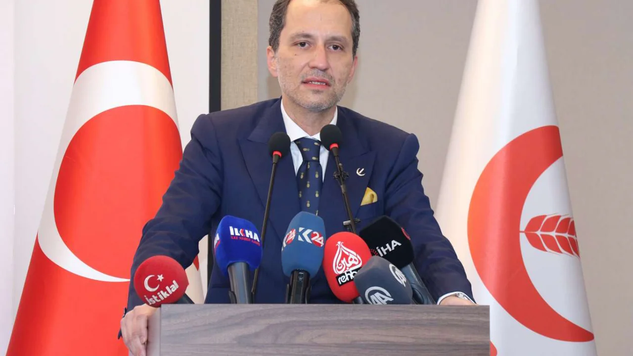 Yeniden Refah Partisi Genel Başkanı Erbakan: Sivil anayasa son derece önemli