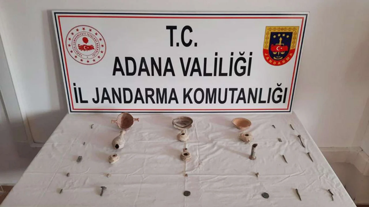 Adana'da tarihi eser kaçakçılığı operasyonu: 2 gözaltı