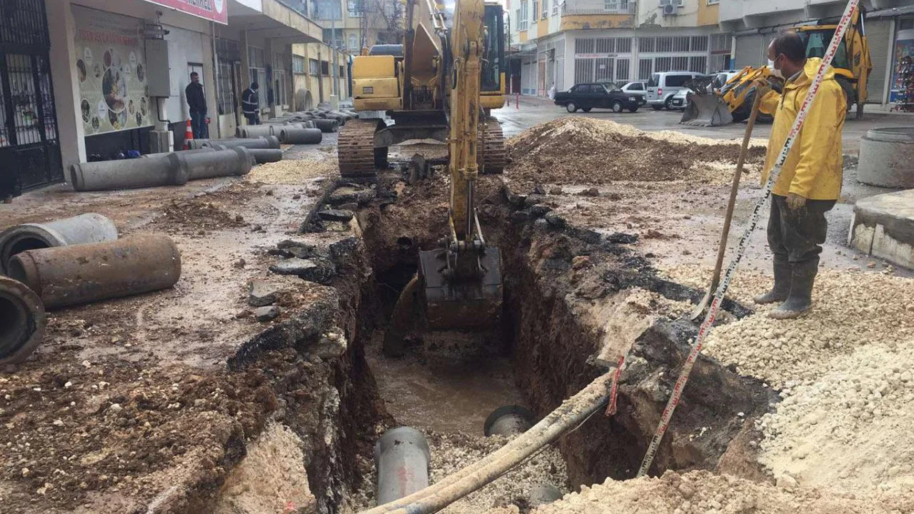 Adıyaman'da altyapı yenileme çalışmalarına devam ediyor