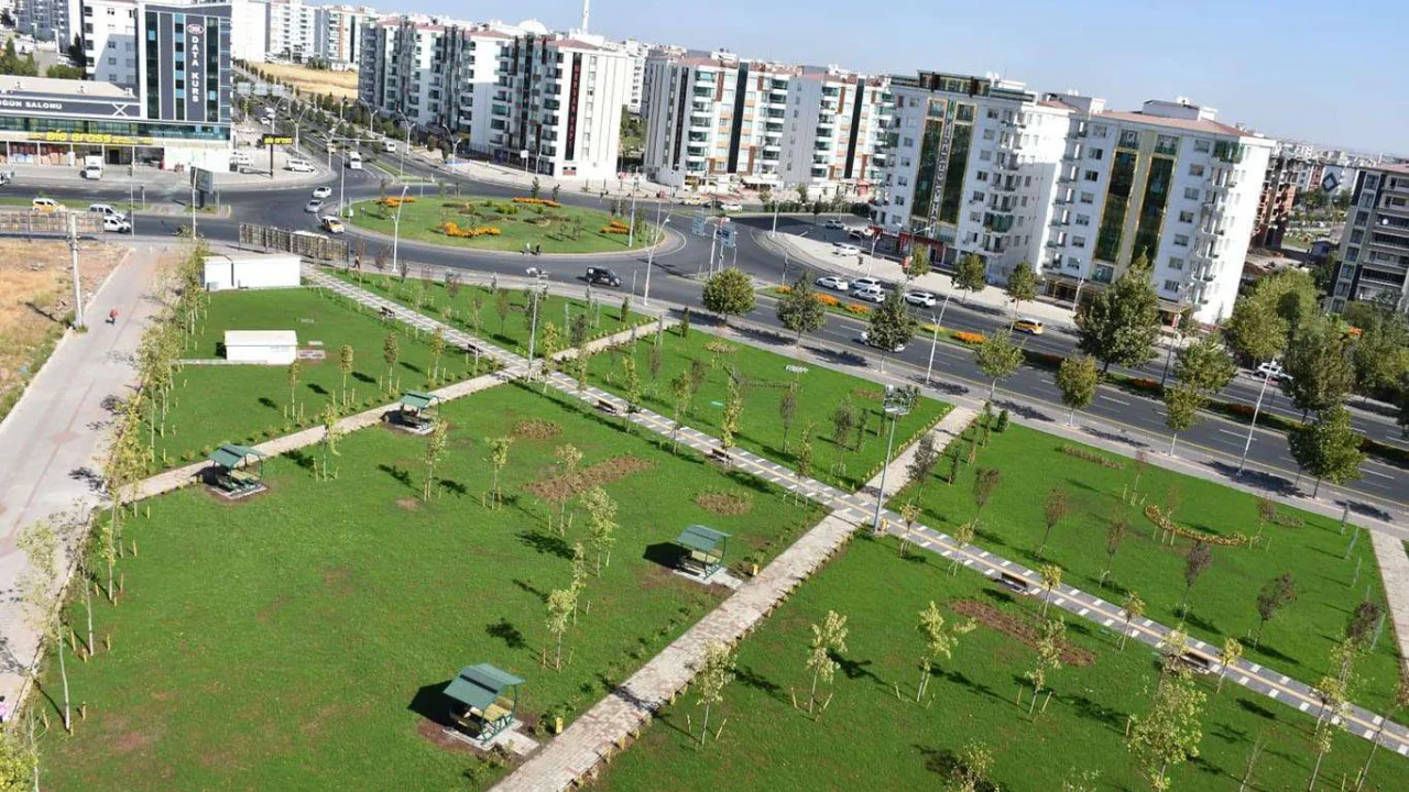 Bağlar'da yeni yapılan parklara anlamlı isimler verildi