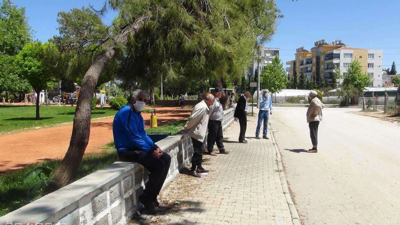 Çocuklarımızın geleceği kadar yaşlılarımız da önemlidir