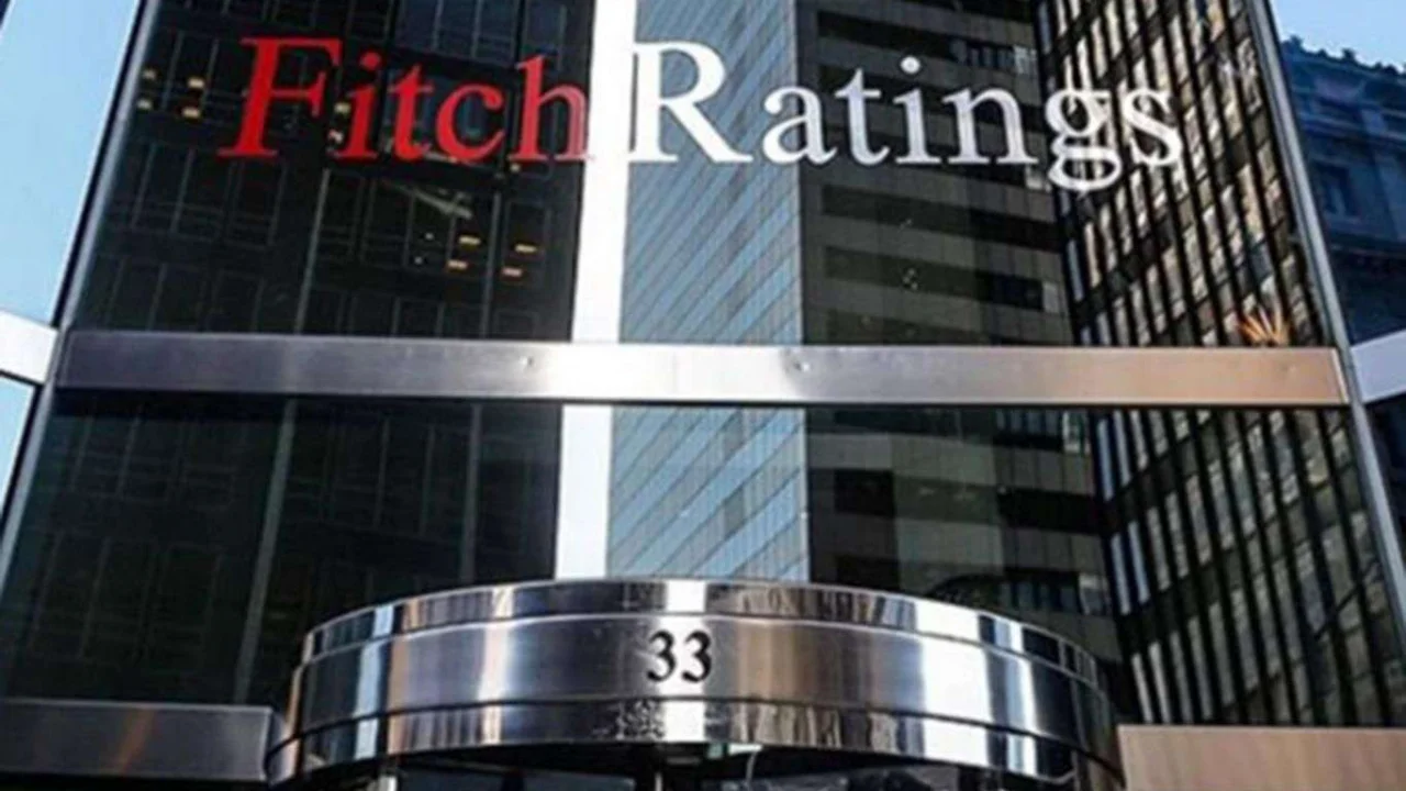 Fitch Türkiye'ye ilişkin 2021 yılı büyüme tahminini yüzde 3,5'ten 6,7'ye yükseltti