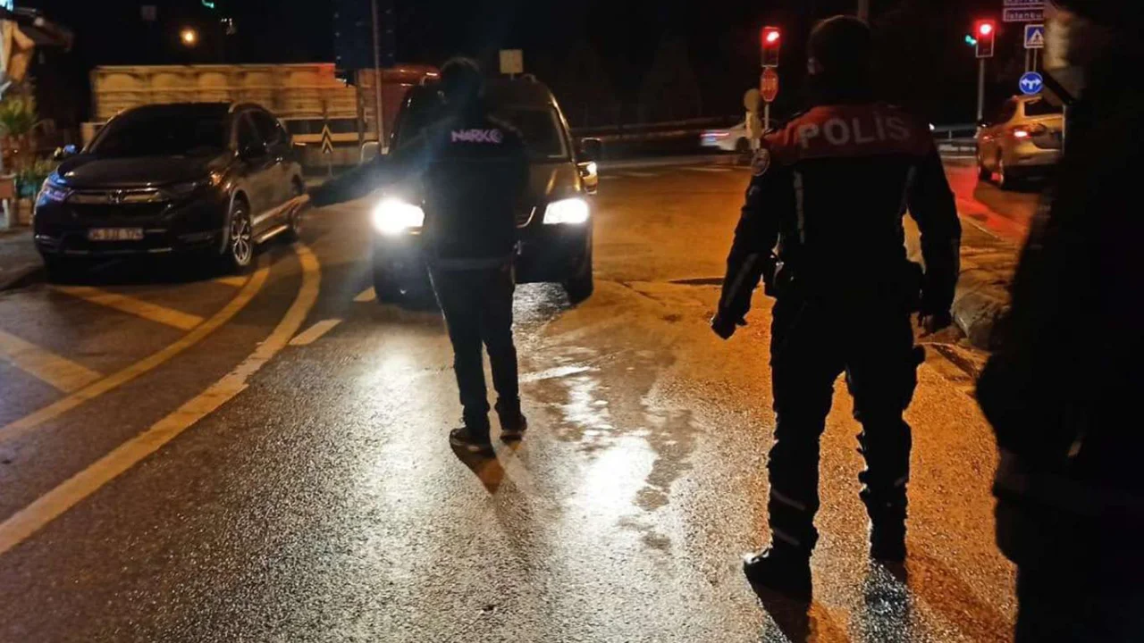 Kocaeli'de Covid-19 tedbirlerine uymayan 359 kişiye para cezası