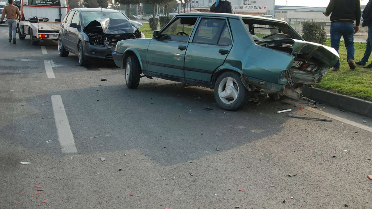 Mersin'de trafik kazası: 2 yaralı