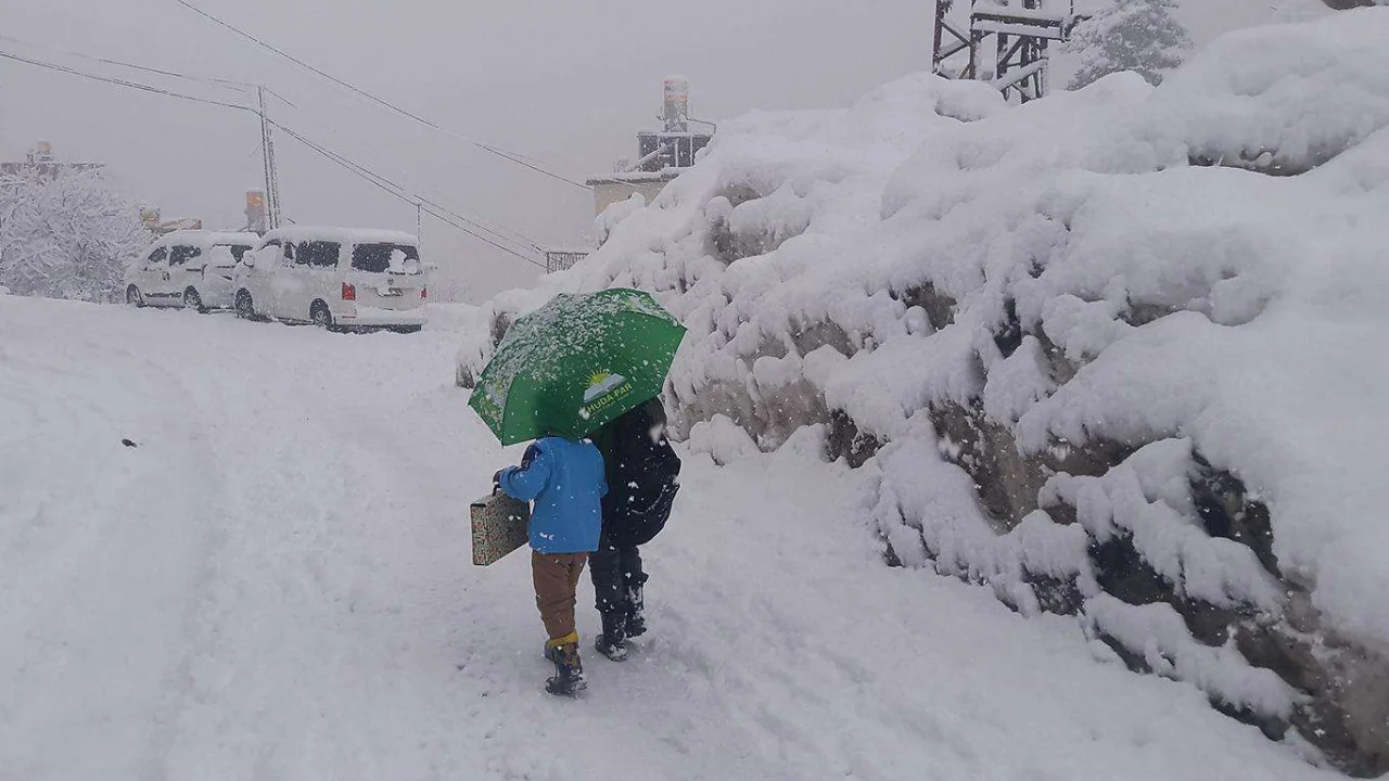 Yozgat'ta eğitime "kar" engeli