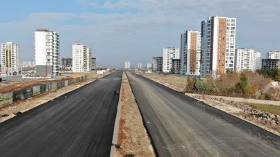 Diyarbakır'da altyapı ve asfalt çalışmaları tamamlanan Mezopotamya Caddesi ulaşıma açıldı