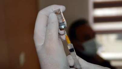 Ağrı'da ilk Coronavirus aşısı sağlık çalışanlarına uygulandı