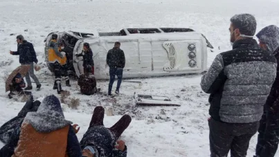 Diyarbakır'da kar yağışı beraberinde kaza getirdi: 7 yaralı