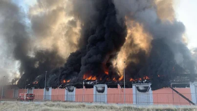 Şanlıurfa’da lojistik deposunda yangın çıktı