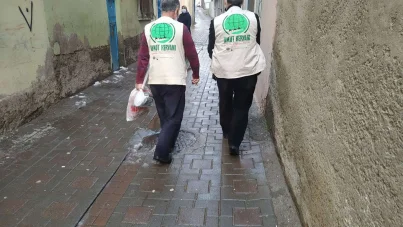 Diyarbakır Umut Kervanı Regaip Kandili münasebetiyle birçok aileye yardım ulaştırdı