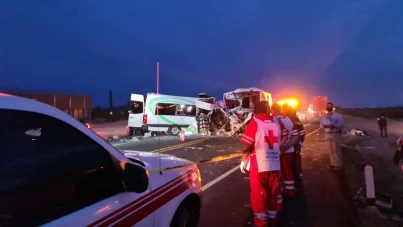 Meksika'da iki araç kafa kafaya çarpıştı: 16 ölü, 14 yaralı