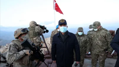 Millî Savunma Bakanı Hulusi Akar TSK Komuta Kademesi ile Şırnak'a Gitti